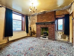 Lounge- click for photo gallery